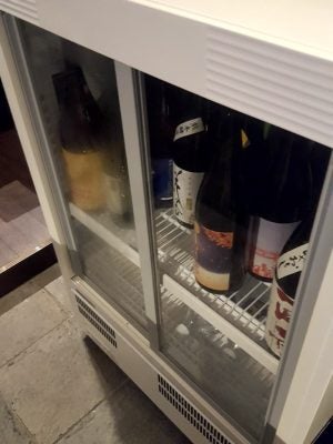 日本酒はたっぷりと冷蔵庫に